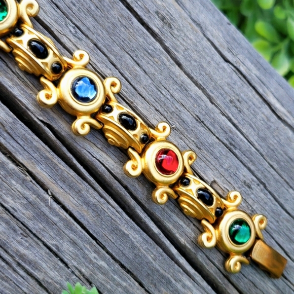 Trifari - Picture 8 of 14